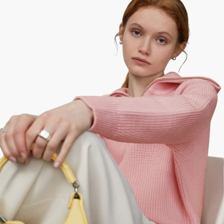 Damenpullover mit Reißverschluss-Ausschnitt und gerippter Oberfläche