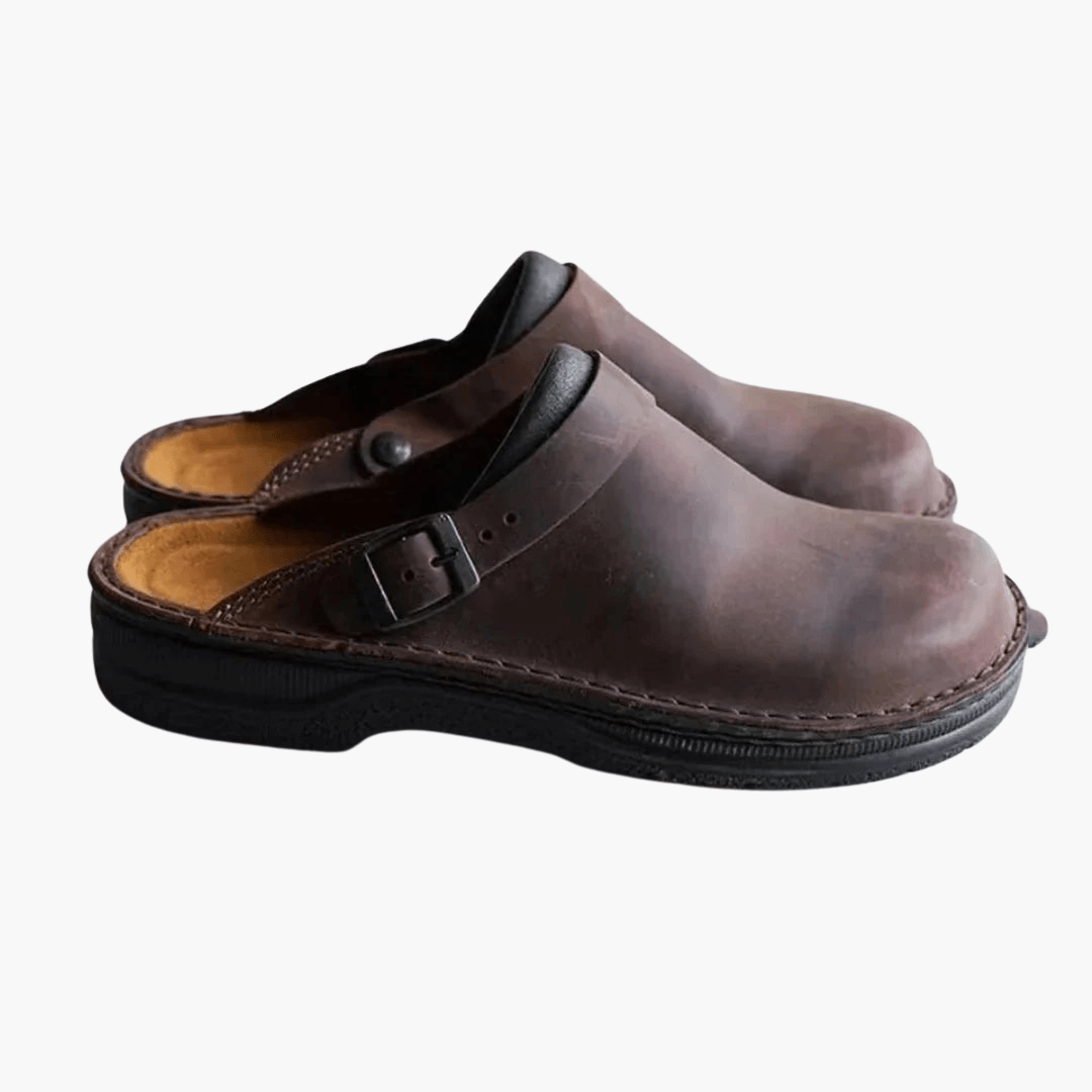 Stilvolle verstellbare Lederpantoffeln für Männer - SchmiedeMode