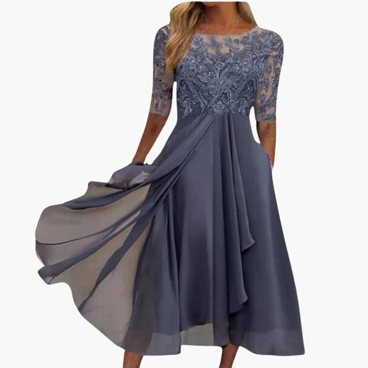 Abendkleid mit Spitzenoberteil für Damen – elegant & fließend - SchmiedeMode