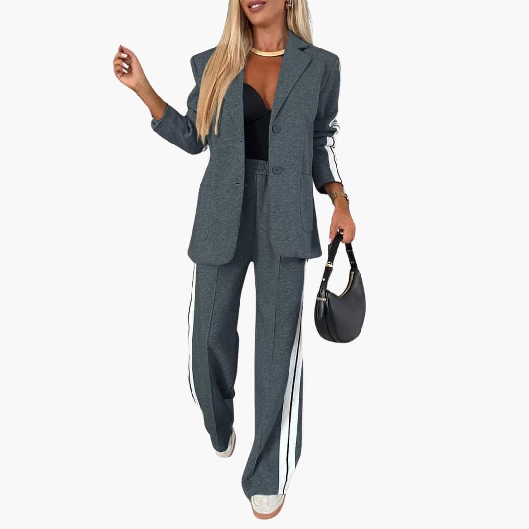 Modernes, maßgeschneidertes Outfitset für Damen - SchmiedeMode