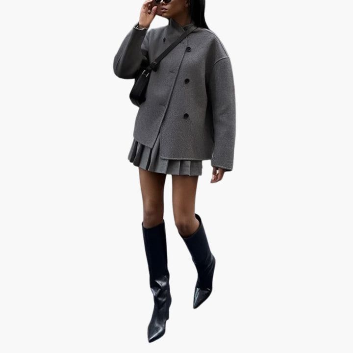 Damenjacke mit weitem Schnitt und Knopfverschluss vorn