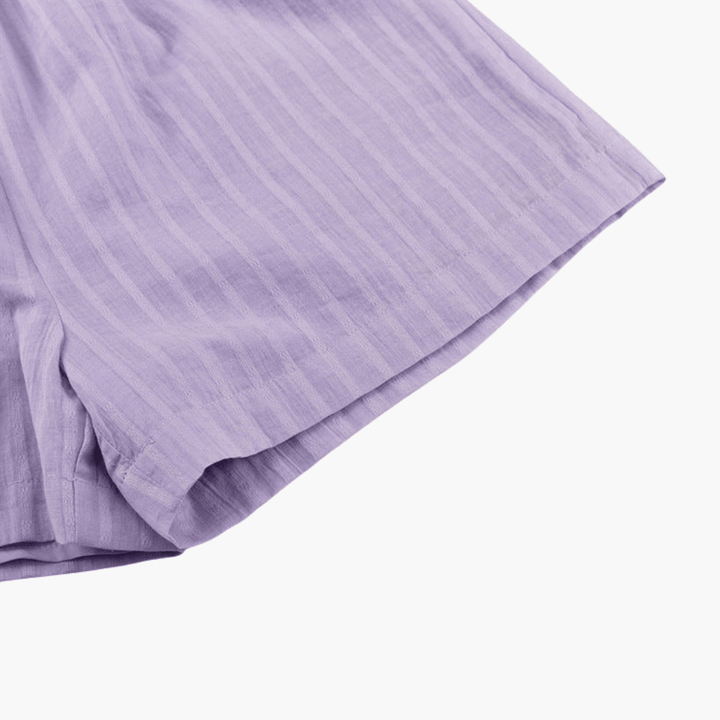 Lässiges und luftiges Button-Up-Outfit für Frauen - SchmiedeMode