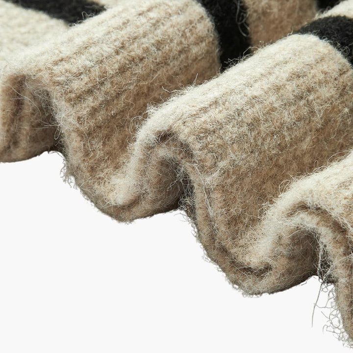 Damen pullover mit V-Ausschnitt und gestreifter Oberfläche