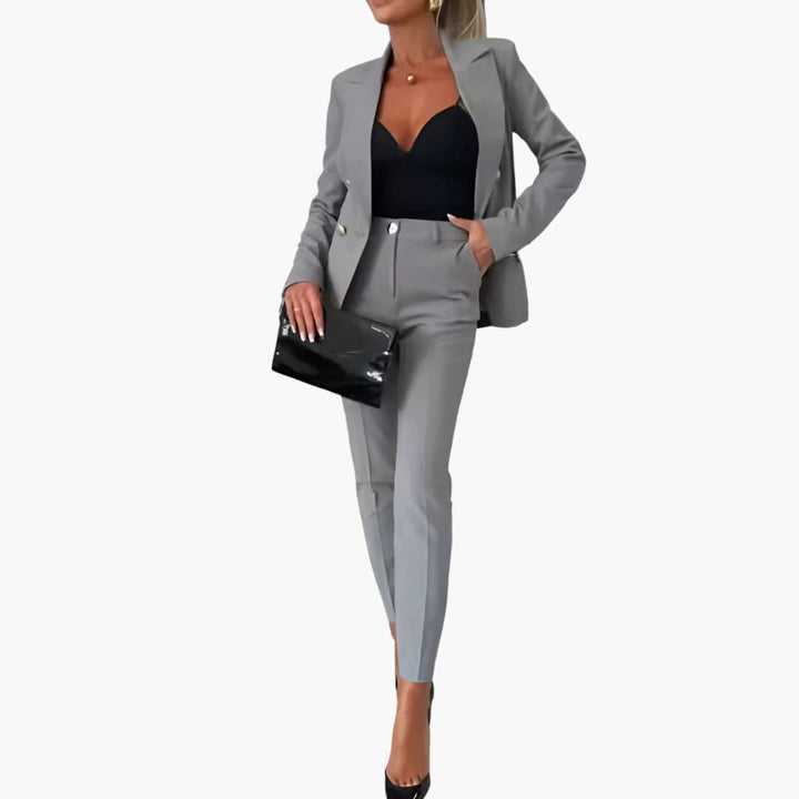 Damenanzug mit Blazer und Hose