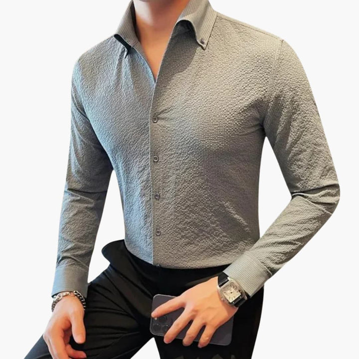 Herrenhemd mit Kentkragen und langen Ärmeln