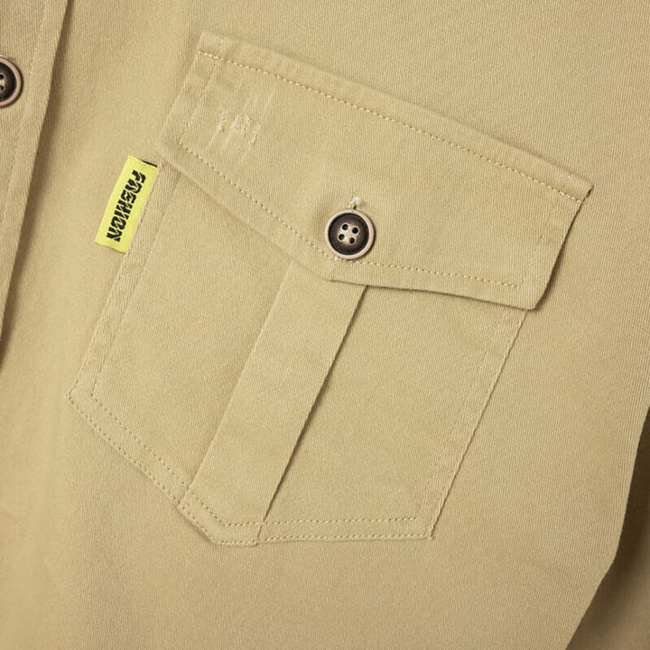 Herrenhemd mit Knopfleiste und Brusttaschen