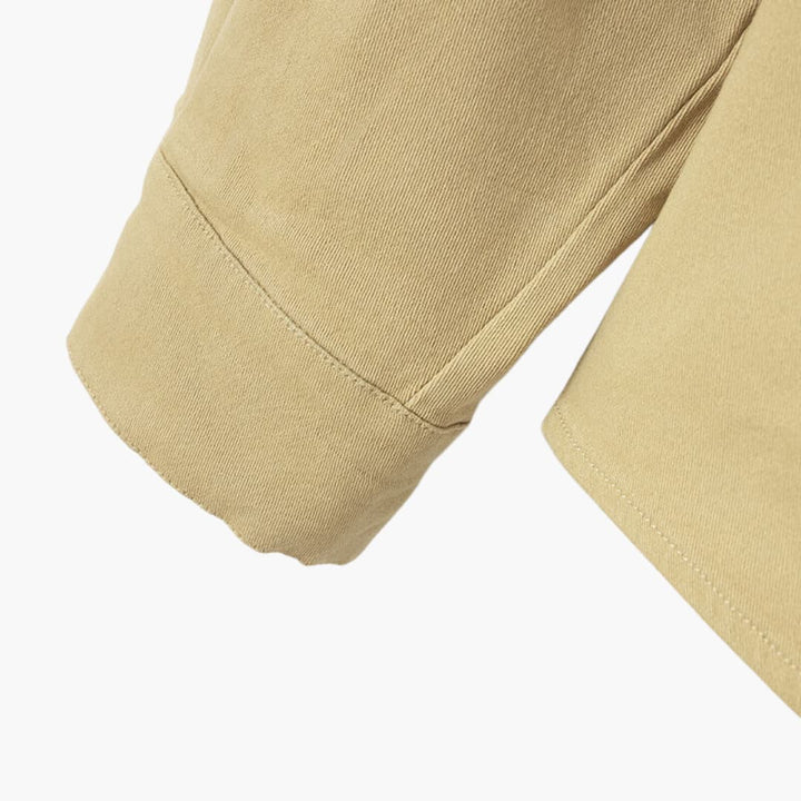 Herrenhemd mit Knopfleiste und Brusttaschen