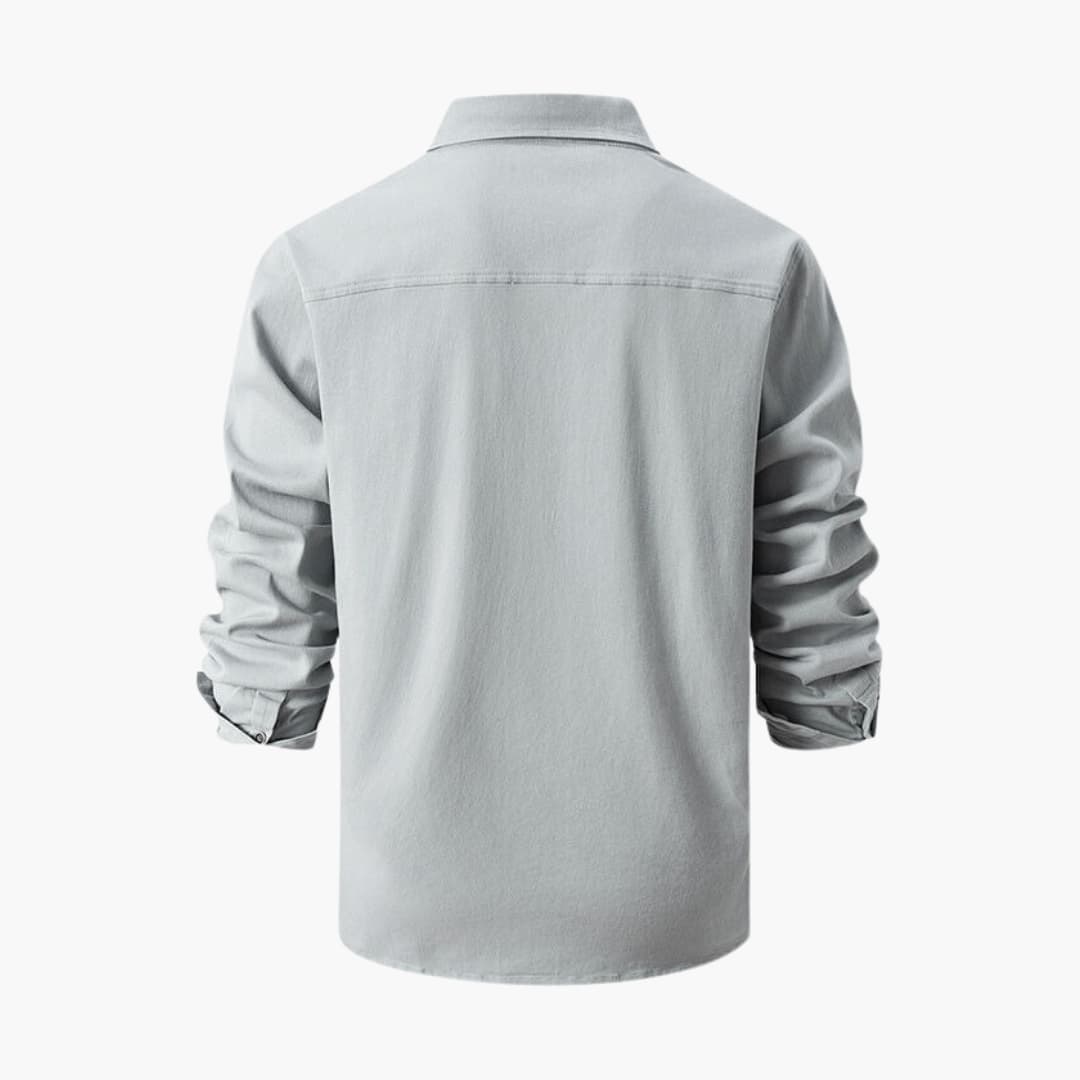 Herrenhemd mit Knopfleiste und Brusttaschen