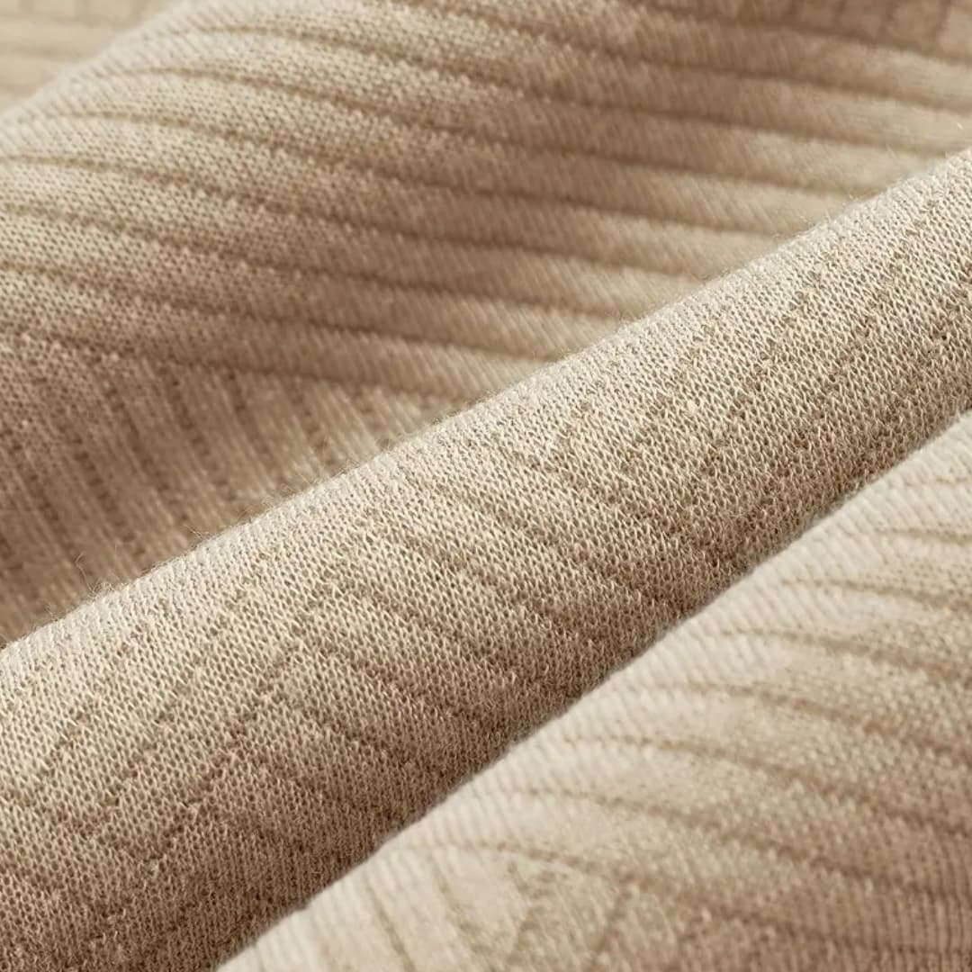 Herrenpullover mit Reißverschlusskragen