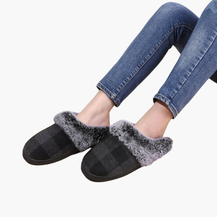 Unisex Hausschuhe mit Karomuster und Plüschfutter