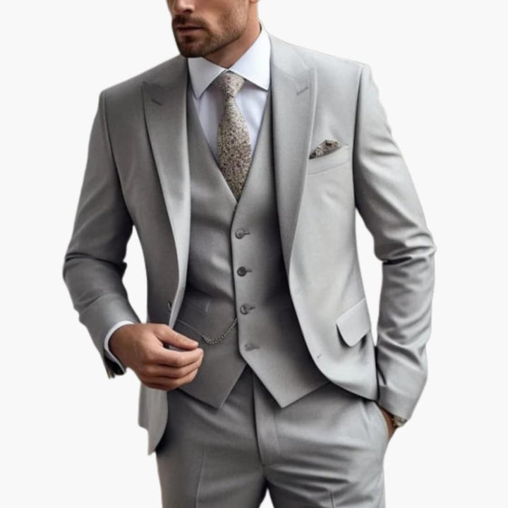 Dreiteiliger Herrenanzug mit maßgeschneidertem Blazer mit langen Ärmeln