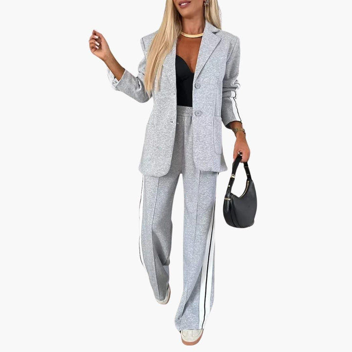 Modernes, maßgeschneidertes Outfitset für Damen - SchmiedeMode