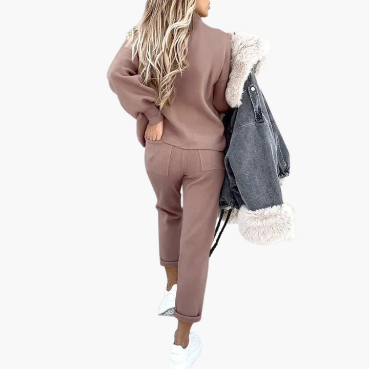 Zweiteiliger Jogginganzug für Frauen mit hohem Kragen