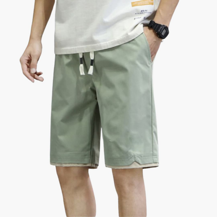 Herren Jogger Shorts mit Kordelzug und kontrastiertem Saum
