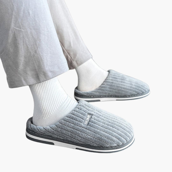 Damen Hausschuhe mit Rippoberfläche und Plüschfutter