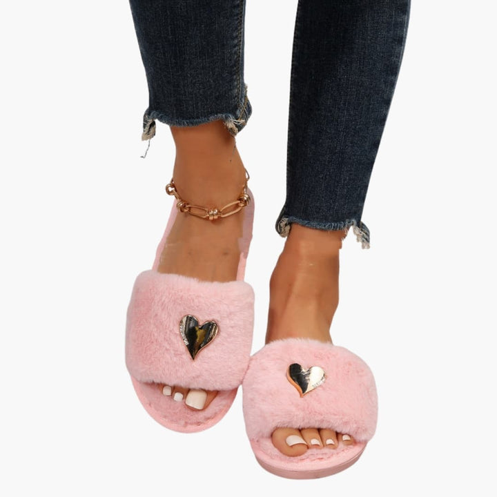 Damen Hausschuhe mit offener Spitze und Herzdetail
