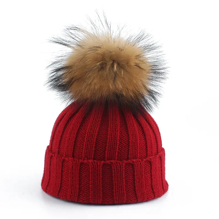 Damen Strickmütze mit Bommel und gleichmäßiger Oberfläche