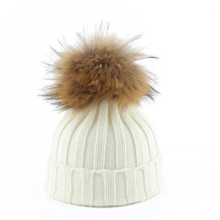 Damen Strickmütze mit Bommel und gleichmäßiger Oberfläche