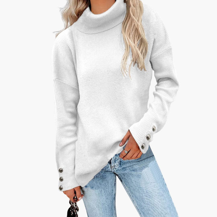 Damenpullover mit Rollkragen und Knopfmanschetten