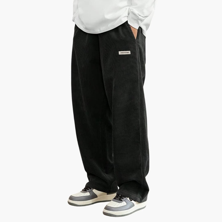 Herren Hose mit elastischem Bund und weitem Bein