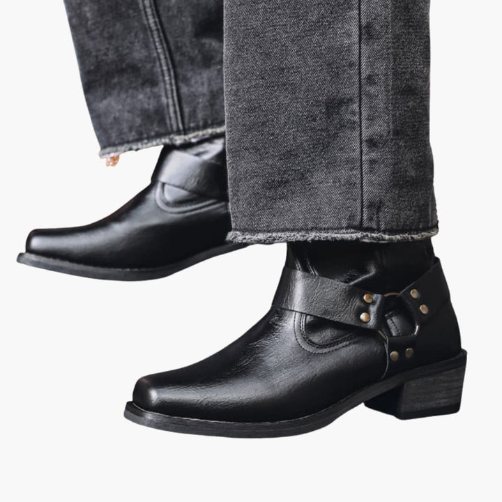 Herren Stiefeletten mit niedrigem Absatz und seitlichen Laschen