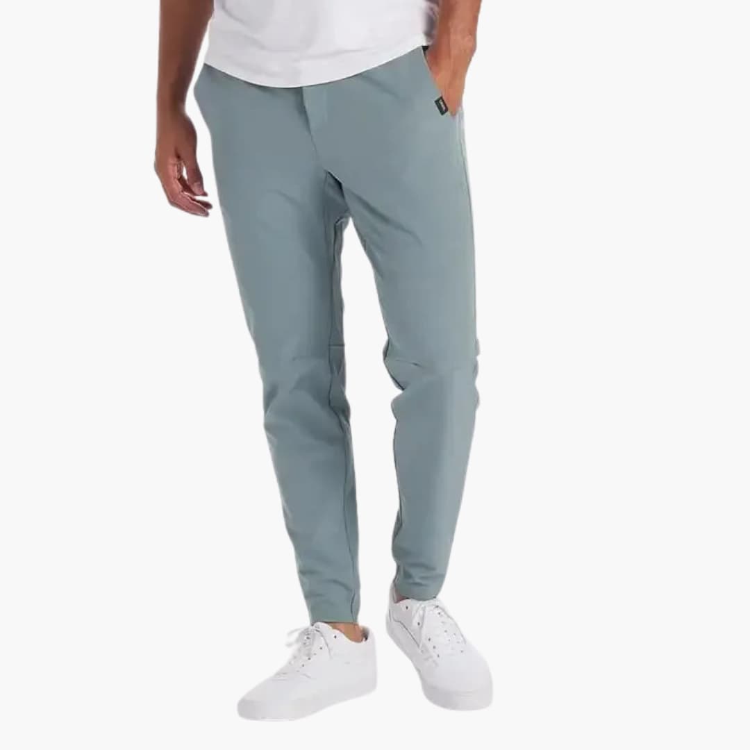 Herrenhose mit Stretchbund und konisch zulaufenden Beinen