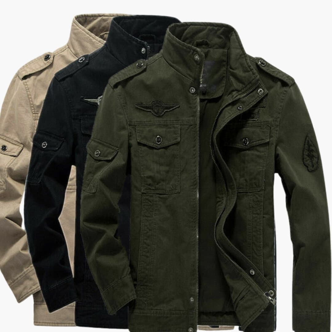 Herrenjacke im Military Style mit Stehkragen und Klappentaschen