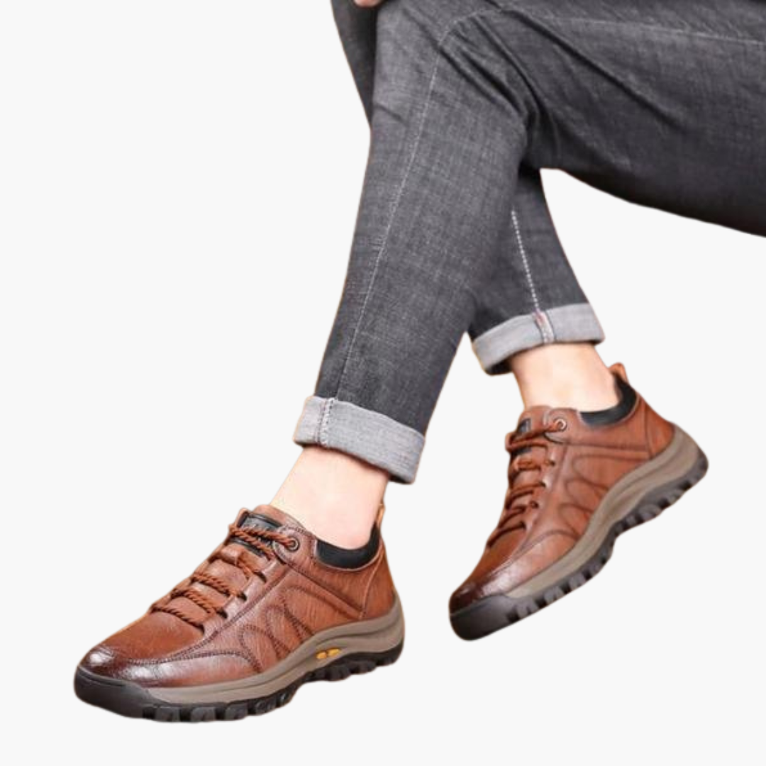 Herrenschuhe mit Schnürverschluss und rutschfester Sohle