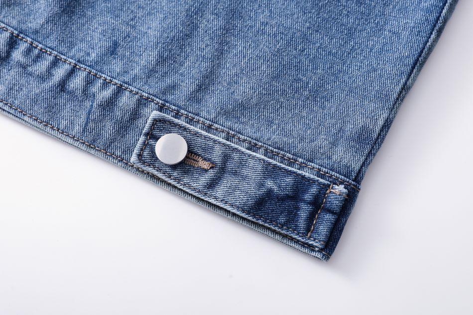 Stilvolle Jeansjacke mit Klappentaschen für Frauen - SchmiedeMode